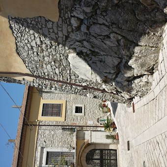 Retro della casa comunale