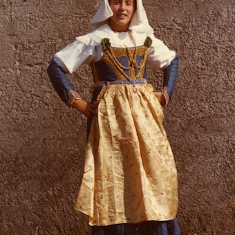 Costume pescolano ottocentesco